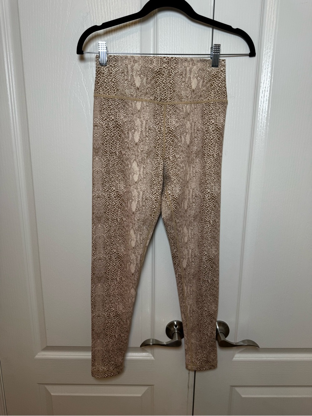 Kavala Snakeskin Activewear Set Tan Cream Sports Bra & Leggings - Picture 3 of 8